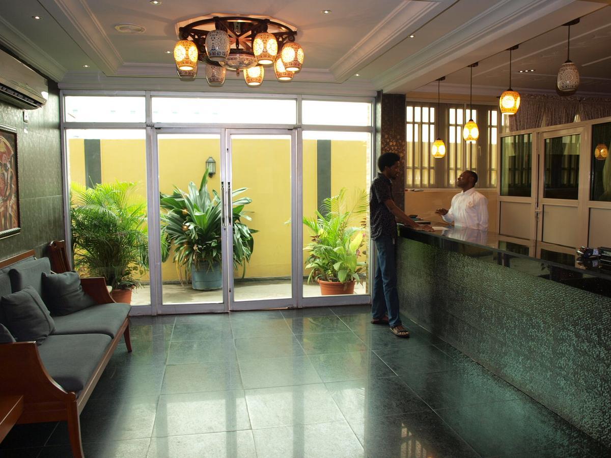 Apollo Hotel Lagos Exterior photo