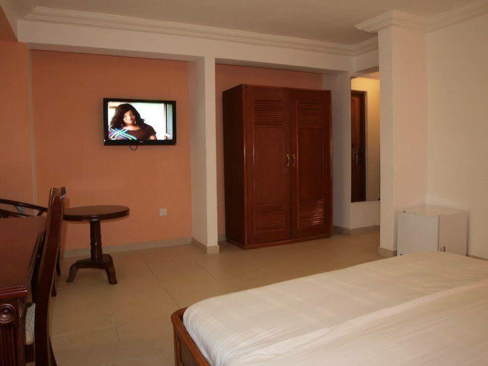 Apollo Hotel Lagos Exterior photo